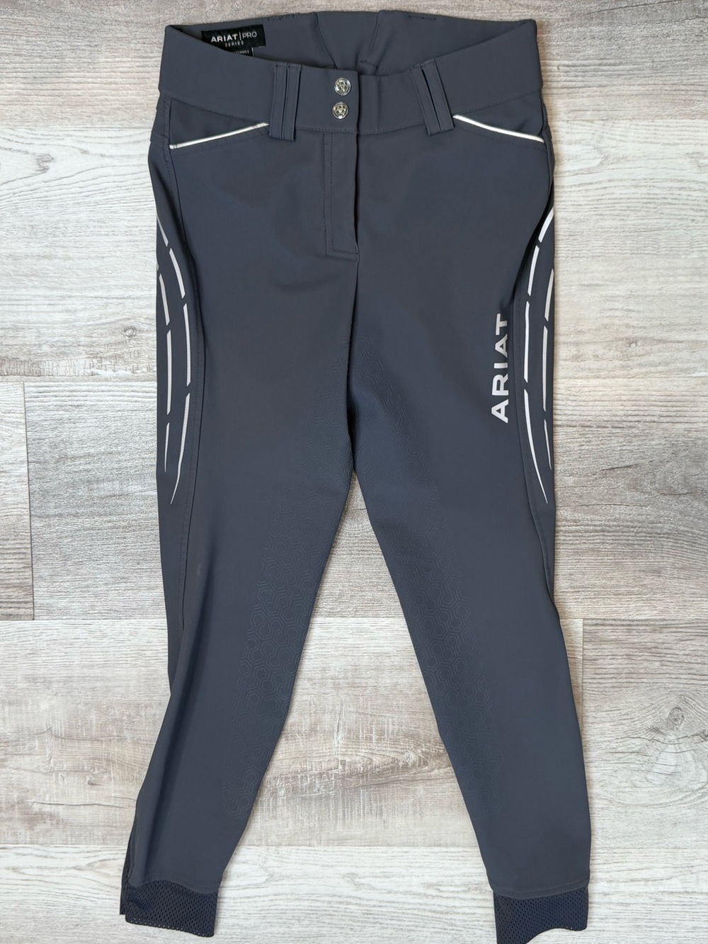 Ariat Tri Factor Lumina Grip Full Seat Breech Grey 22R Waist 26” Equestrian